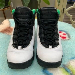 Air Jordan 10 Retro Seattle (GS). Kid’s Size 6.5